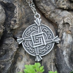 Collar Cruz de Brigid